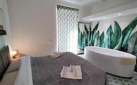 Sonnino Suite Jacuzzi Apartment