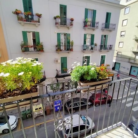 Sonnino Suite Jacuzzi Apartment Bari Extérieur photo